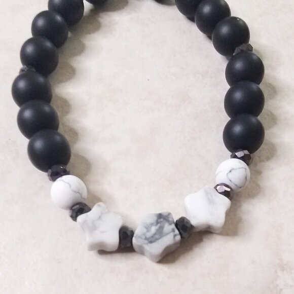 🍂🍁🍃 3/$25! Black Stone + Gray Howlite Stars Girl Teen Beaded Bracelet - Picture 5 of 7